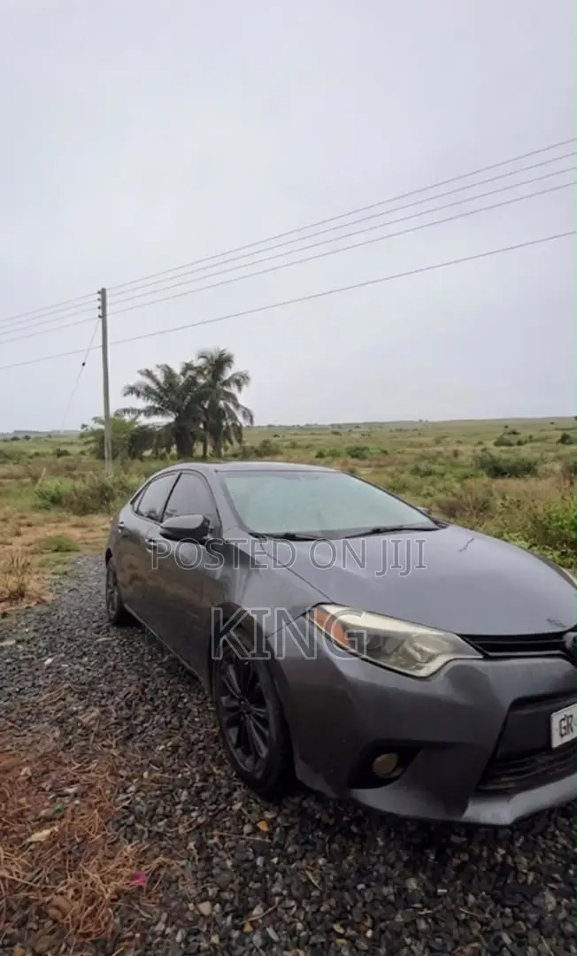 Toyota Corolla S 4dr Sedan (1.8L 4cyl CVT) 2014 Gray