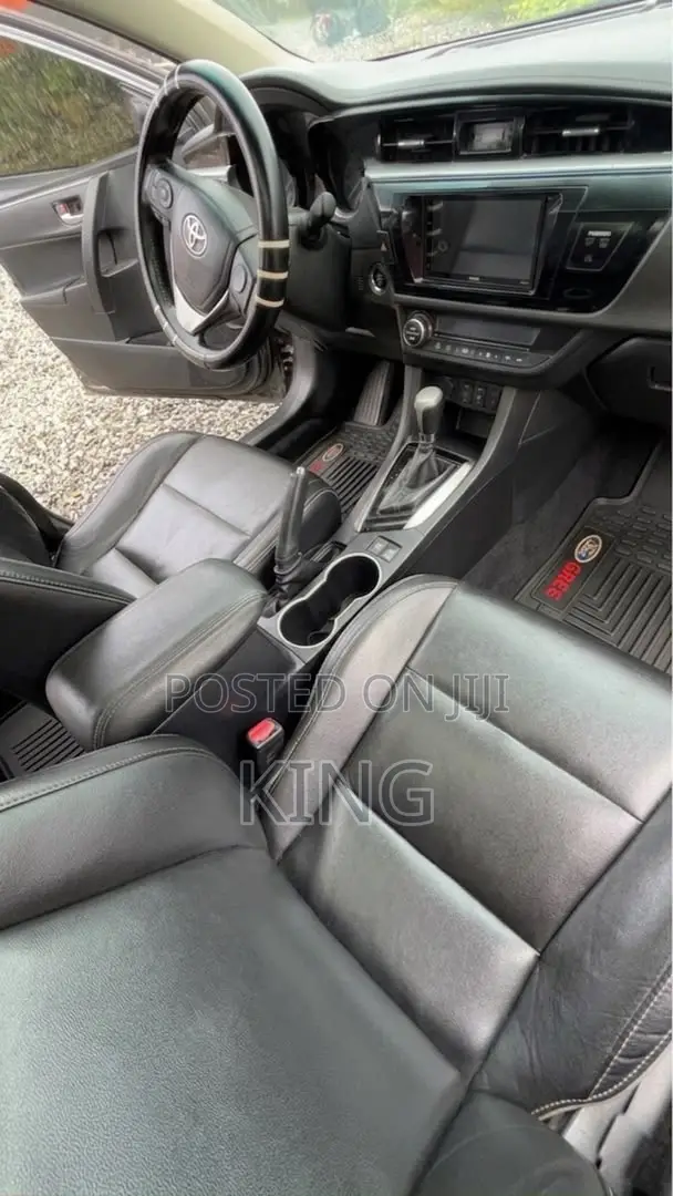 Toyota Corolla S 4dr Sedan (1.8L 4cyl CVT) 2014 Gray