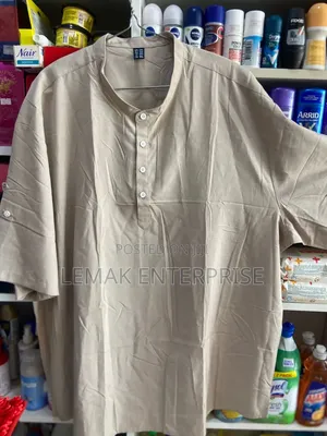 Men's Short Sleeve Henley Shirt