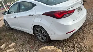 Hyundai Elantra Limited 4dr Sedan (1.8L 4cyl 6A) 2014 White