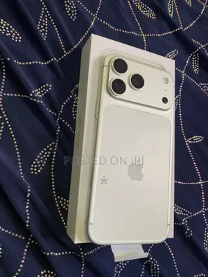 New Apple iPhone 17 Pro Max 256 GB Silver
