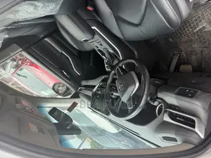 Toyota Highlander XLE 2022 Silver