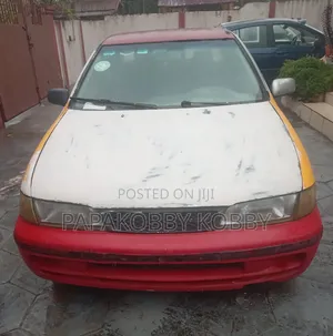 Nissan Almera Tino 2004 Red