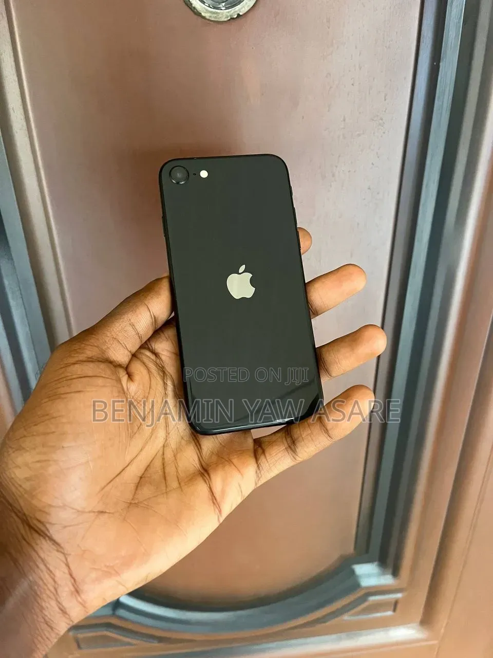 Apple iPhone SE 128 GB Black