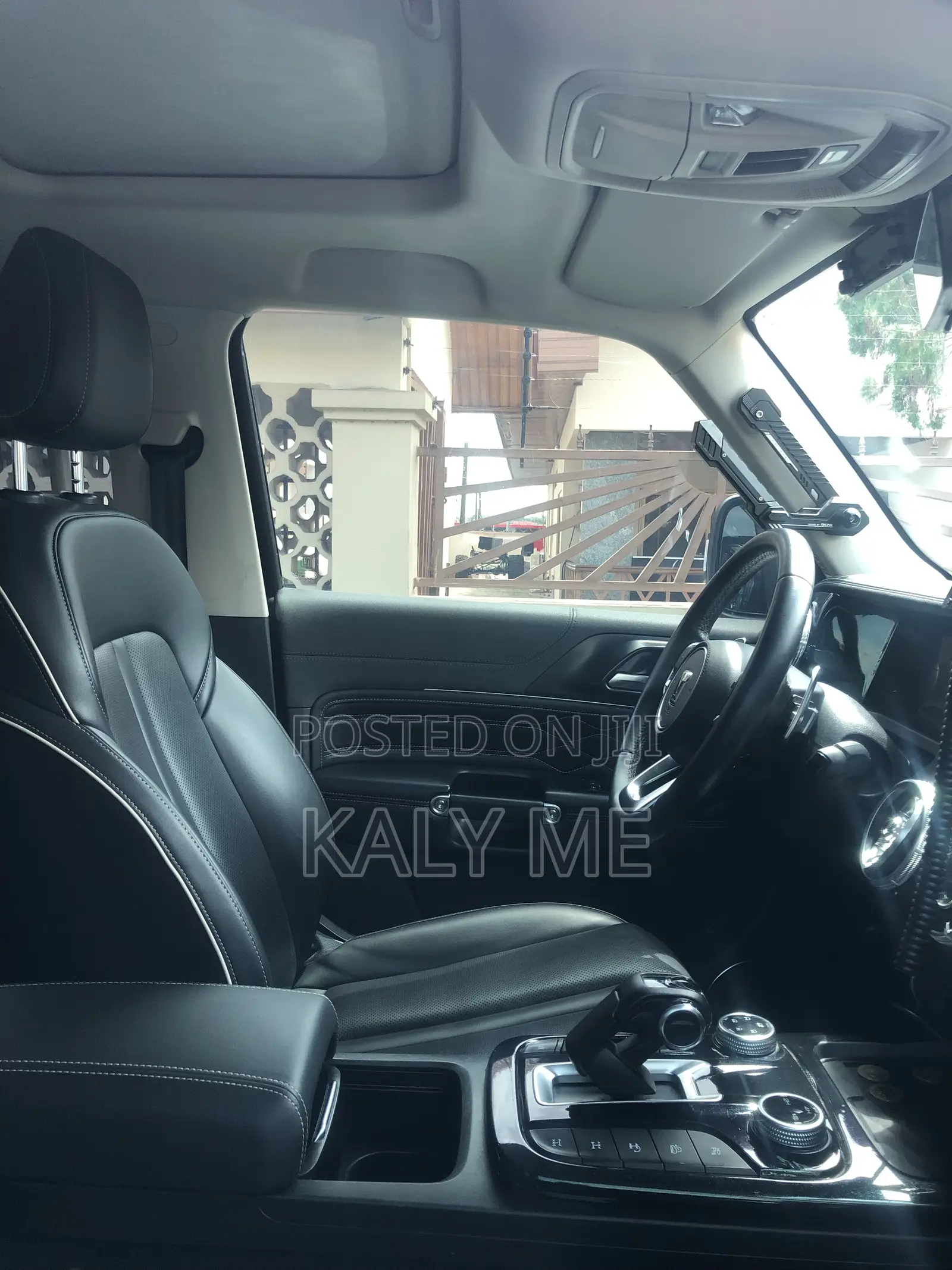 Car 2022 Black
