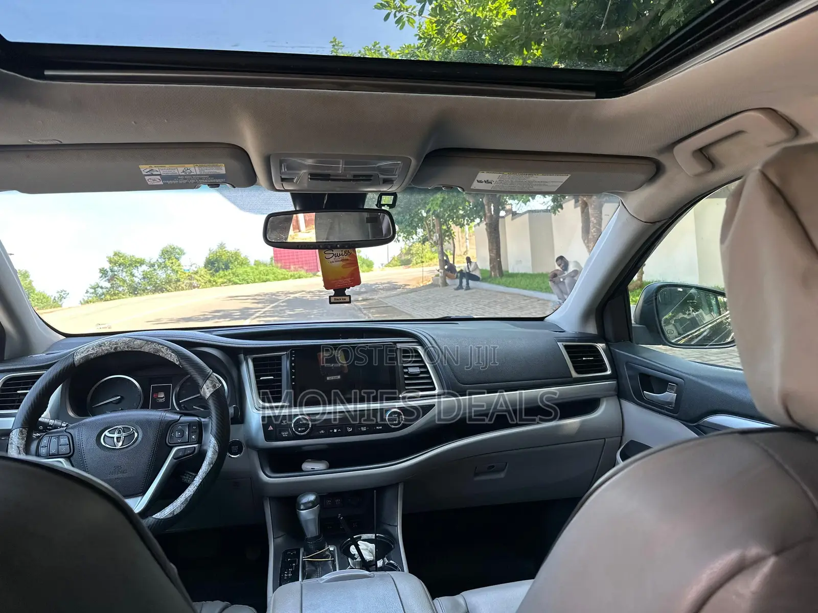 Toyota Highlander XLE 4x4 V6 (3.5L 6cyl 8A) 2018 Gray