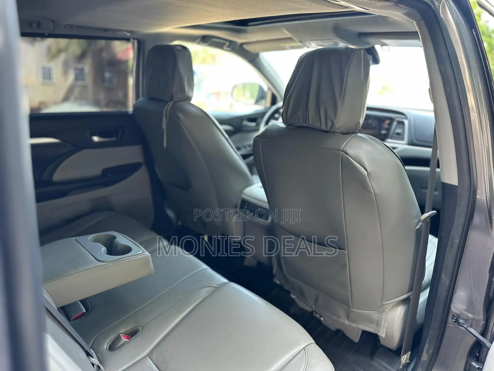 Toyota Highlander XLE 4x4 V6 (3.5L 6cyl 8A) 2018 Gray