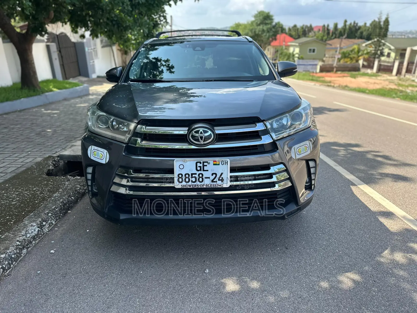 Toyota Highlander XLE 4x4 V6 (3.5L 6cyl 8A) 2018 Gray