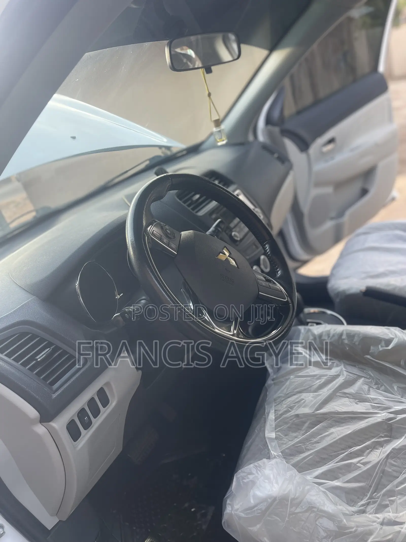 Mitsubishi Outlander 2017 White