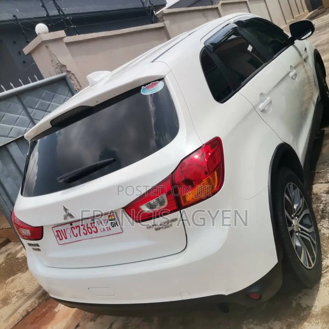 Mitsubishi Outlander 2017 White