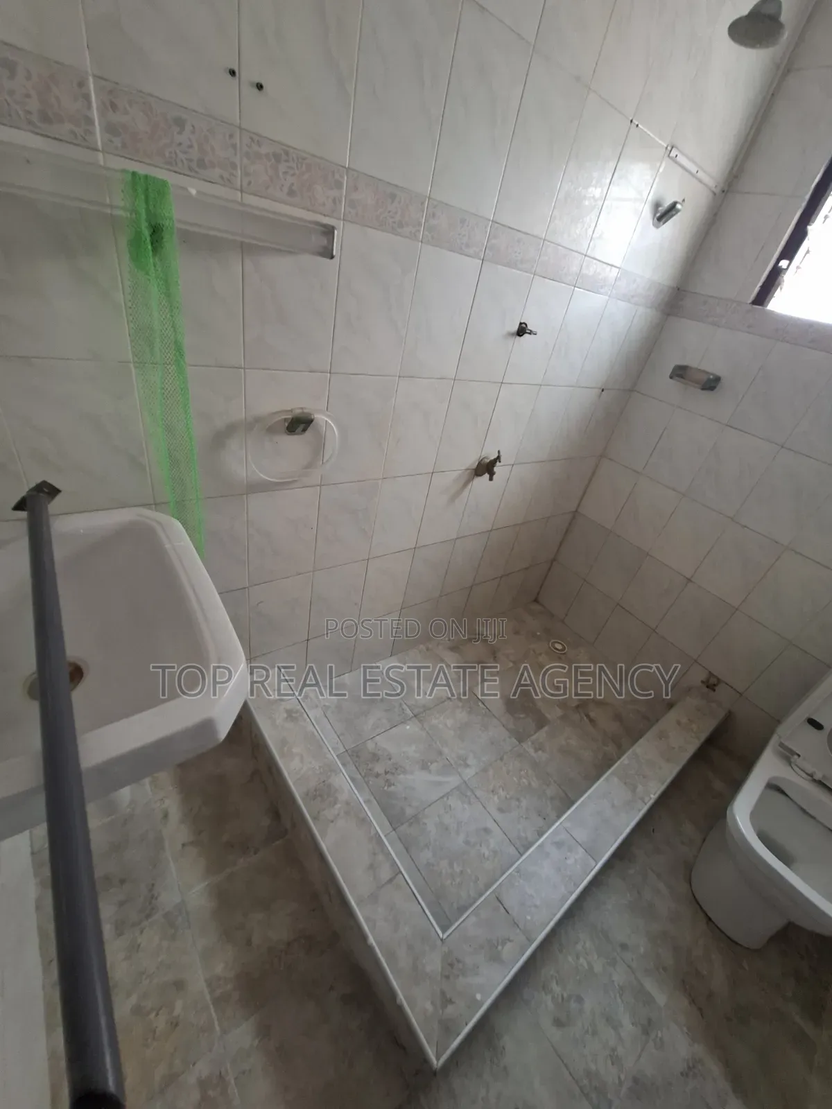 3bdrm House in Dome Goil,, Ga East Municipal for rent