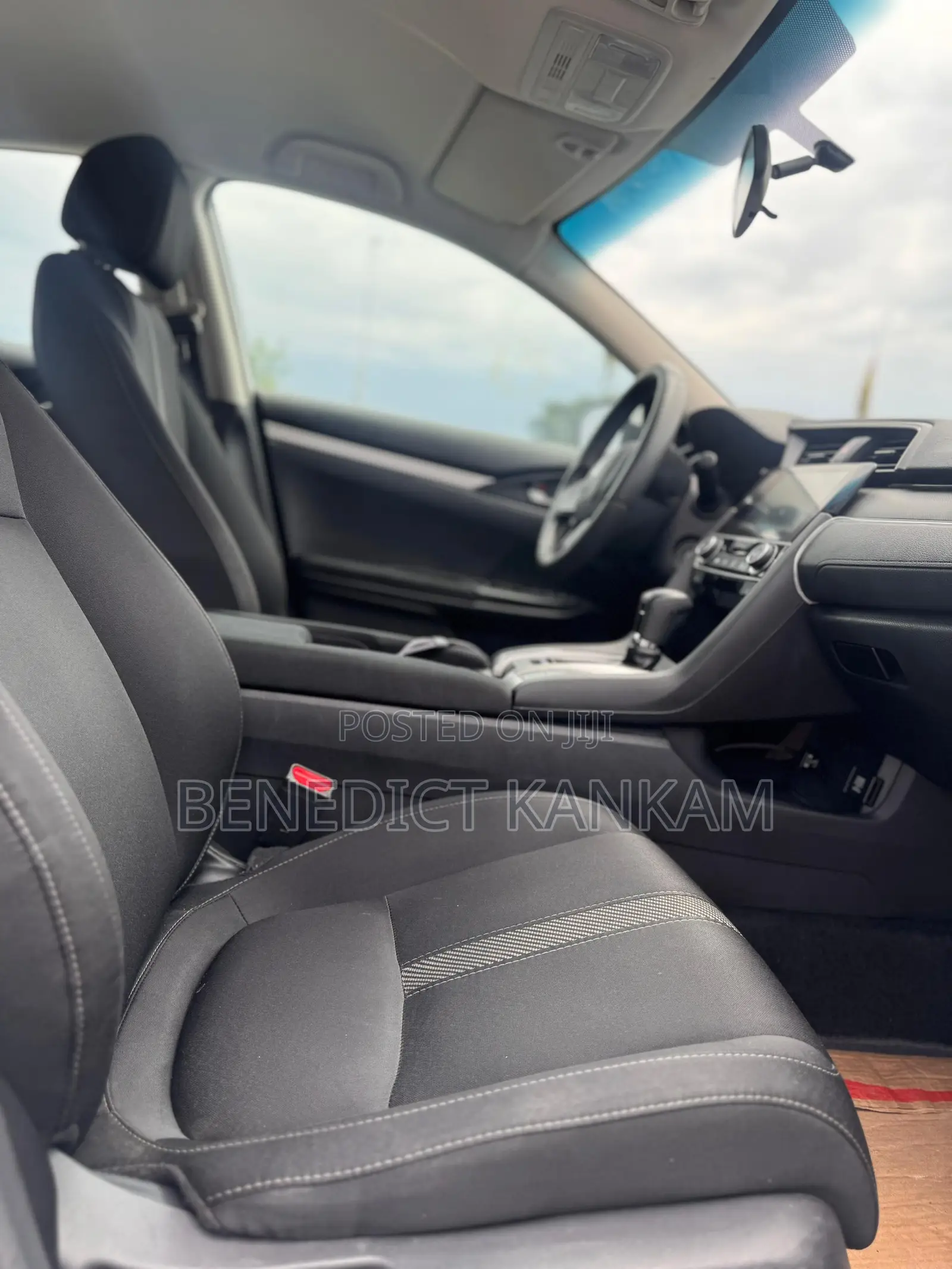Honda Civic LX 4dr Sedan (2.0L 4cyl) 2016 White