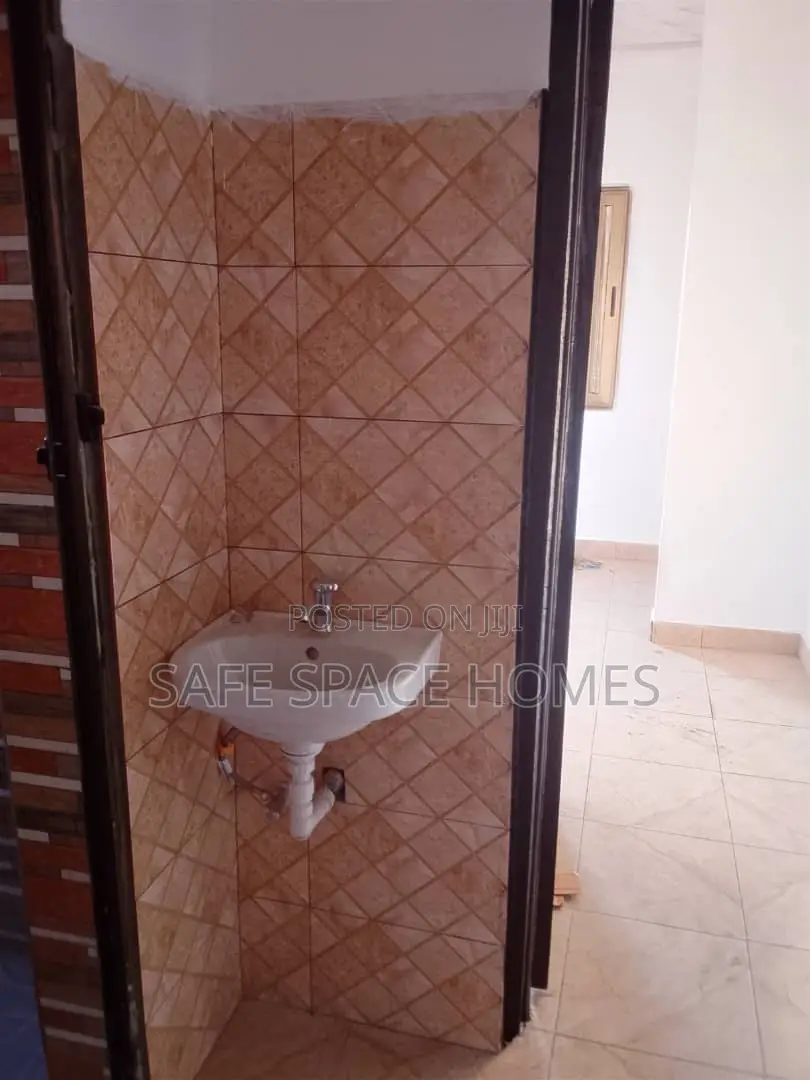2bdrm Apartment in Aboma for rent