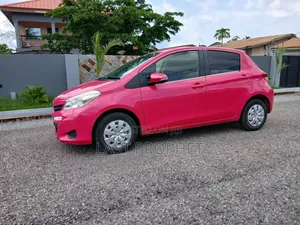 Toyota Vitz 1.0 FWD 5dr 2013 Red