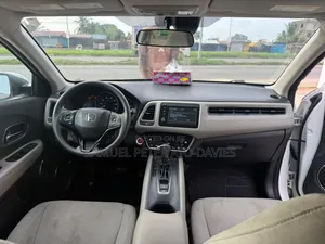 Honda HR-V 2022 White