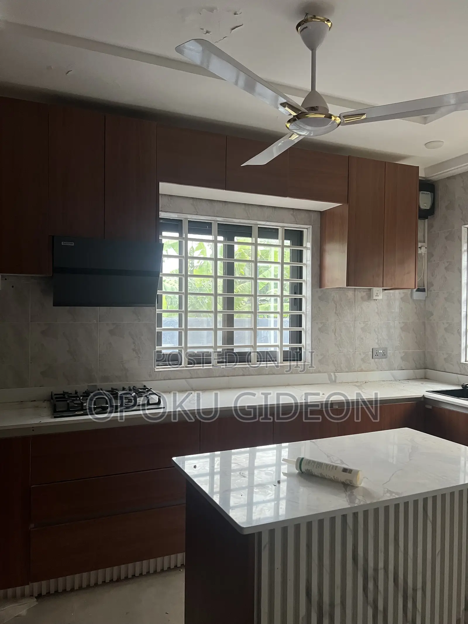 3bdrm House in Canada, Olebu for sale
