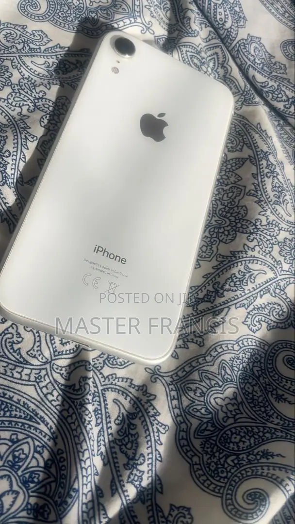 Apple iPhone XR 64 GB White