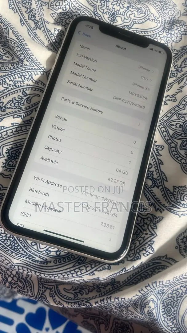Apple iPhone XR 64 GB White