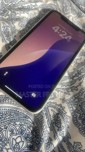 Apple iPhone XR 64 GB White