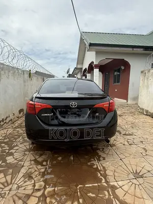 Toyota Corolla 2017 Black