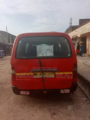 Toyota HiAce 2010 Red