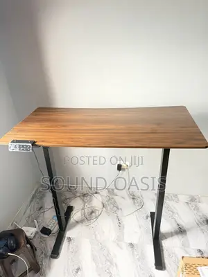 Electric Height-Adjustable Standing Desk(Stand and Sit)