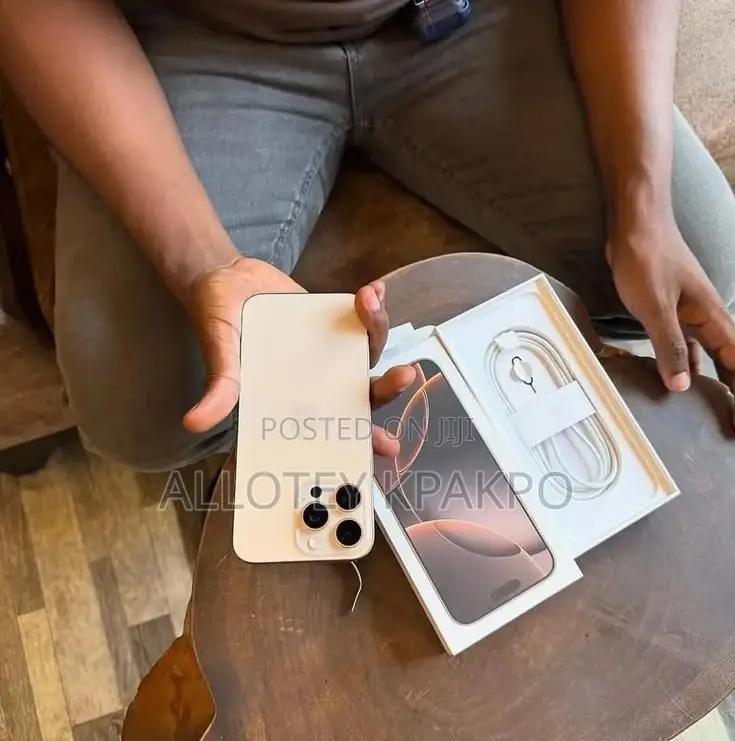 Apple iPhone 16 Pro Max 256 GB Gold