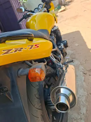 Kawasaki Z750 2003 Yellow