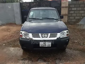 Nissan Hardbody 2011 Black