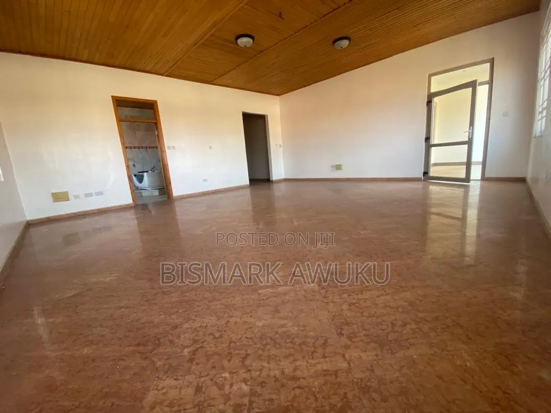 6bdrm House in East Legon for rent