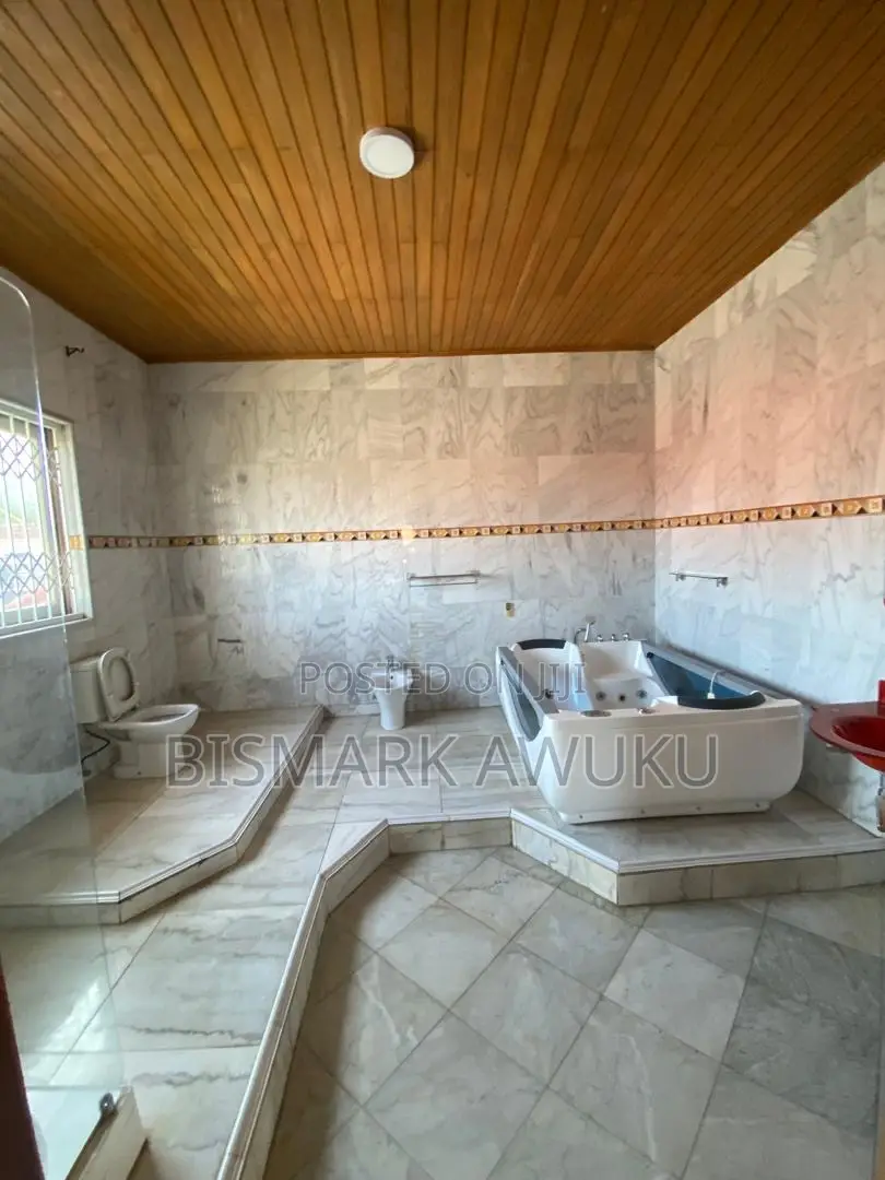6bdrm House in East Legon for rent