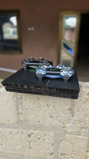Ps4 Console