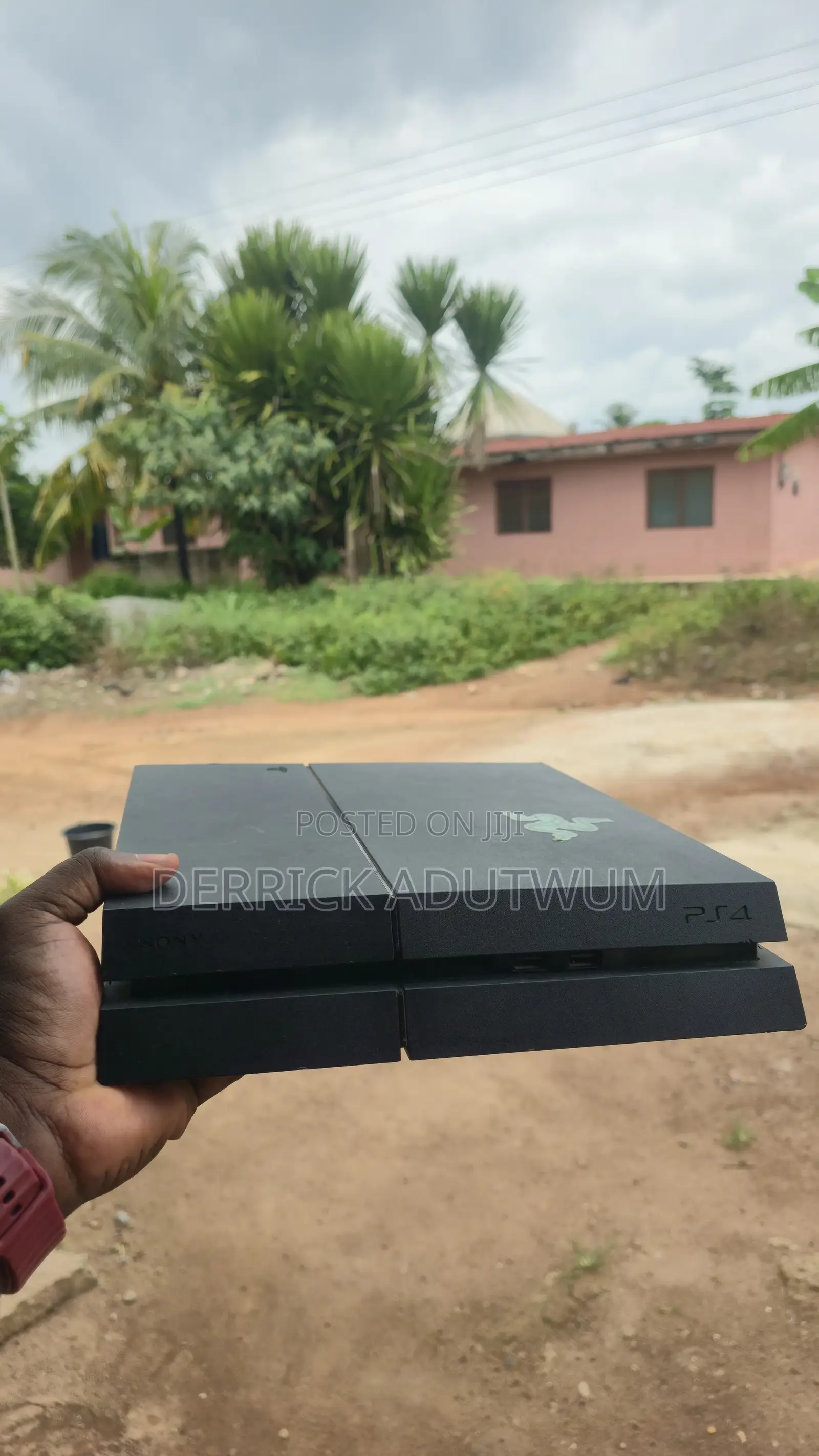 Ps4 Console