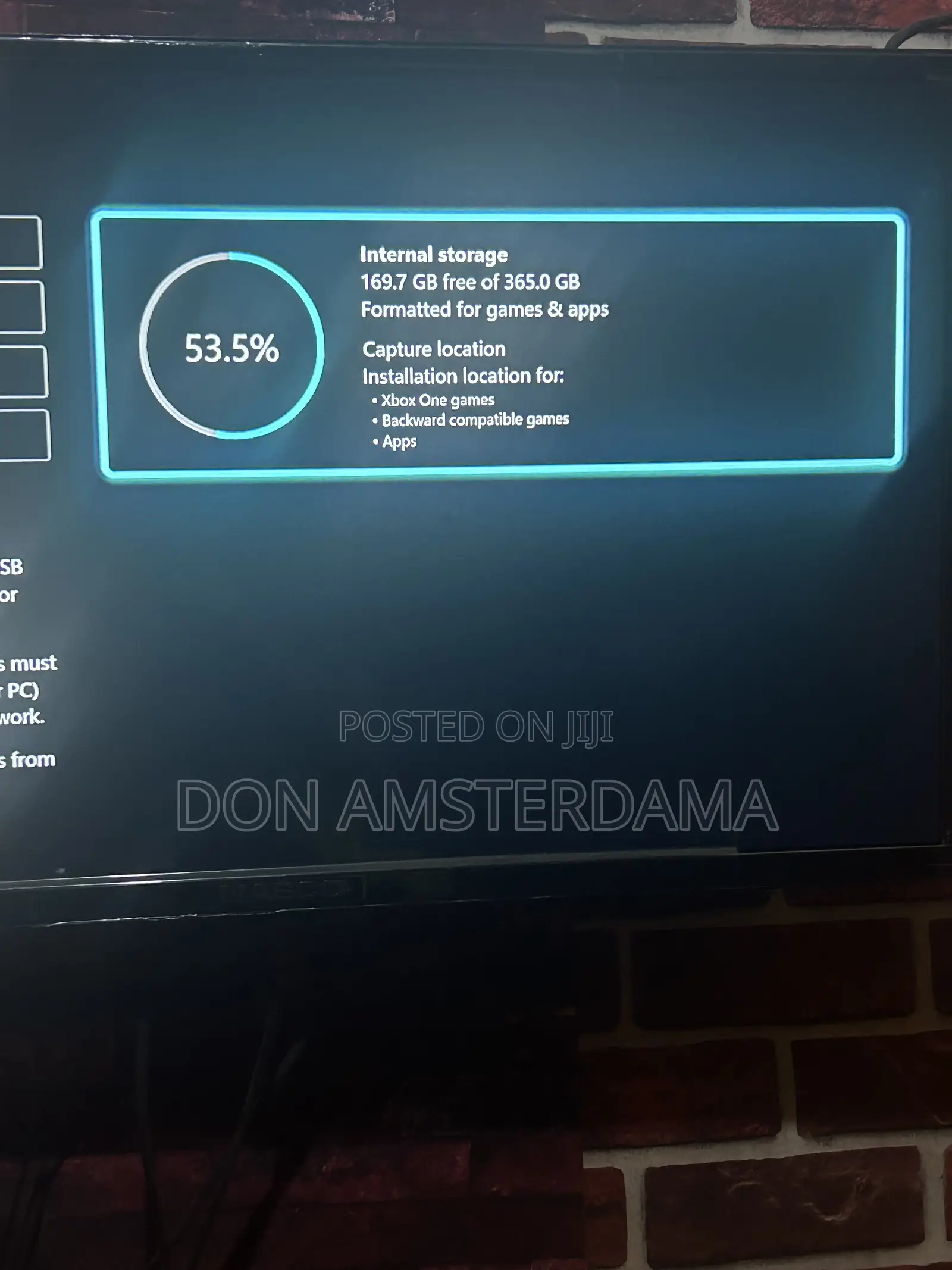 Xbox One Console With One Controller