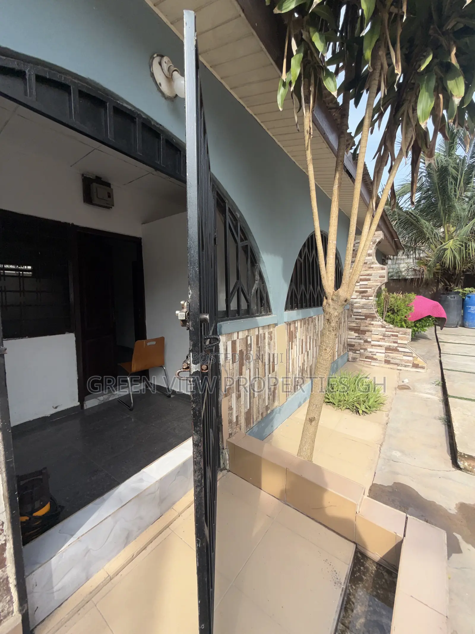 2bdrm Apartment in West Hills Mall Area for rent