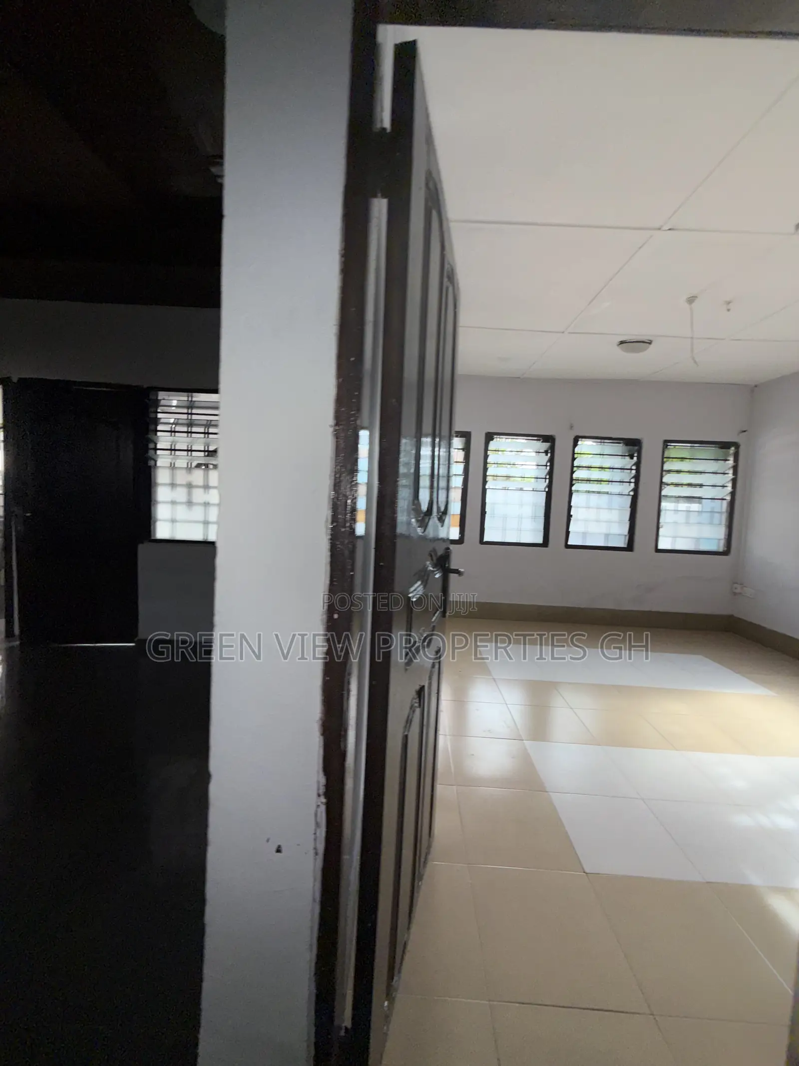 2bdrm Apartment in West Hills Mall Area for rent