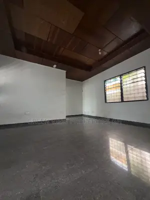2bdrm Apartment in West Hills Mall Area for rent
