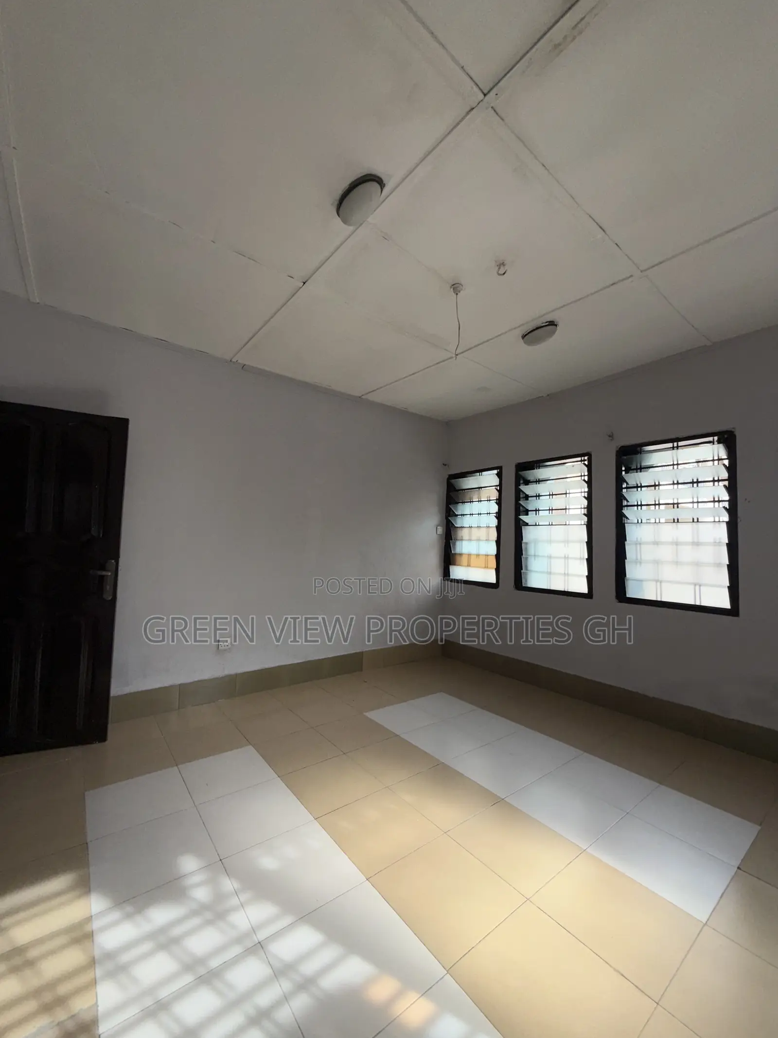 2bdrm Apartment in West Hills Mall Area for rent