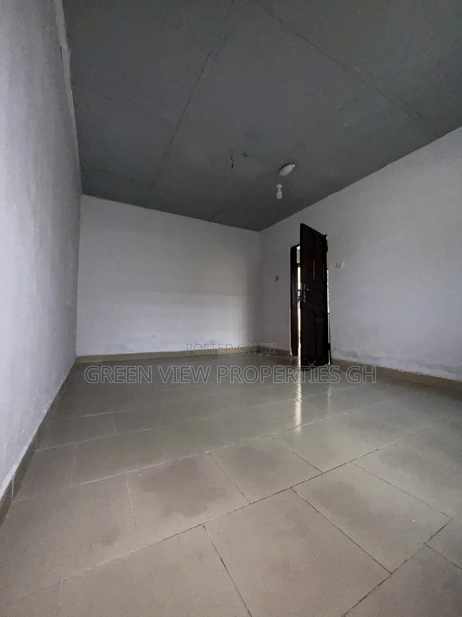 2bdrm Apartment in West Hills Mall Area for rent
