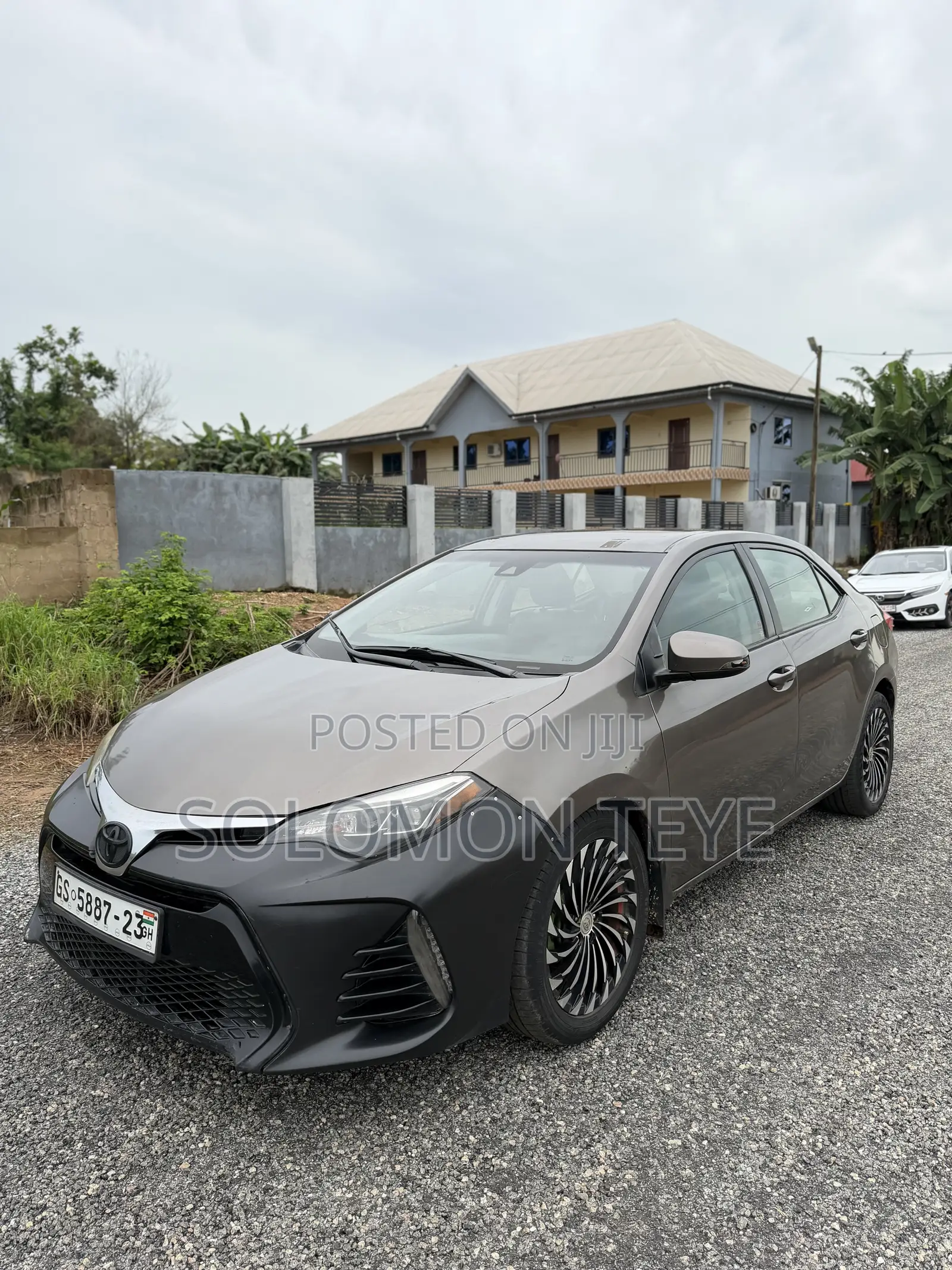 Toyota Corolla SE 4dr Sedan (1.8L 4cyl CVT) 2017 Gray