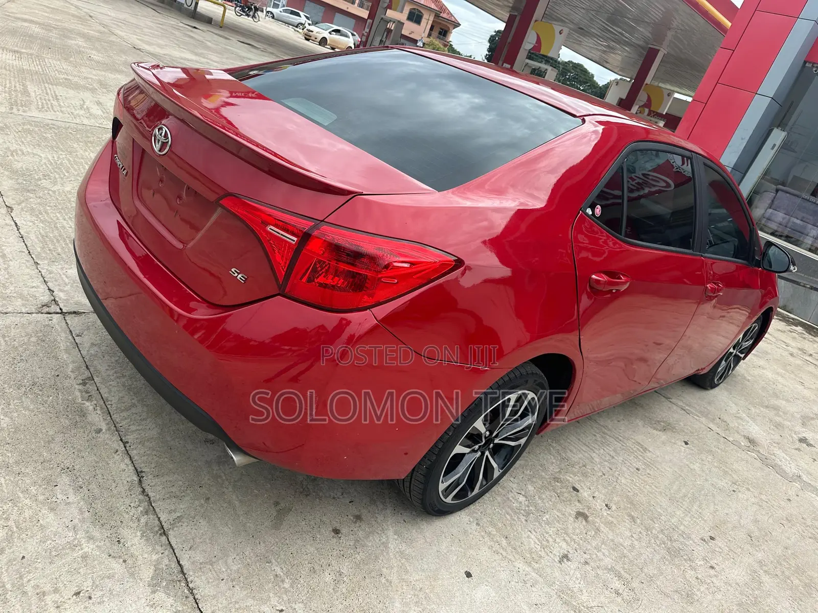 Toyota Corolla SE 4dr Sedan (1.8L 4cyl CVT) 2017 Red