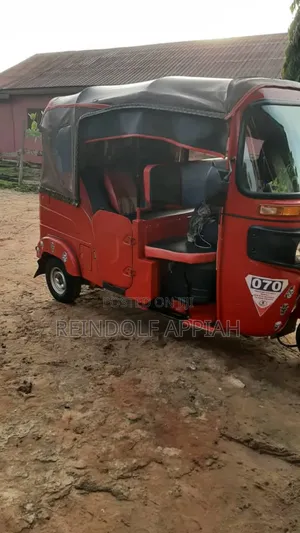 Bajaj RE 2026 Red
