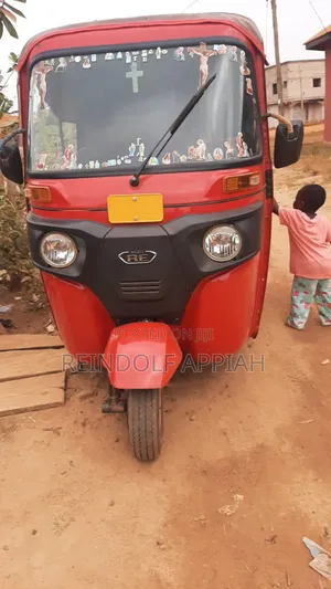 Bajaj RE 2026 Red