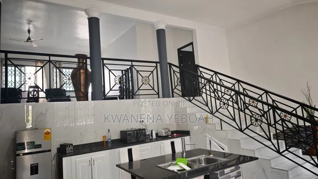 5bdrm House in Aburi for sale