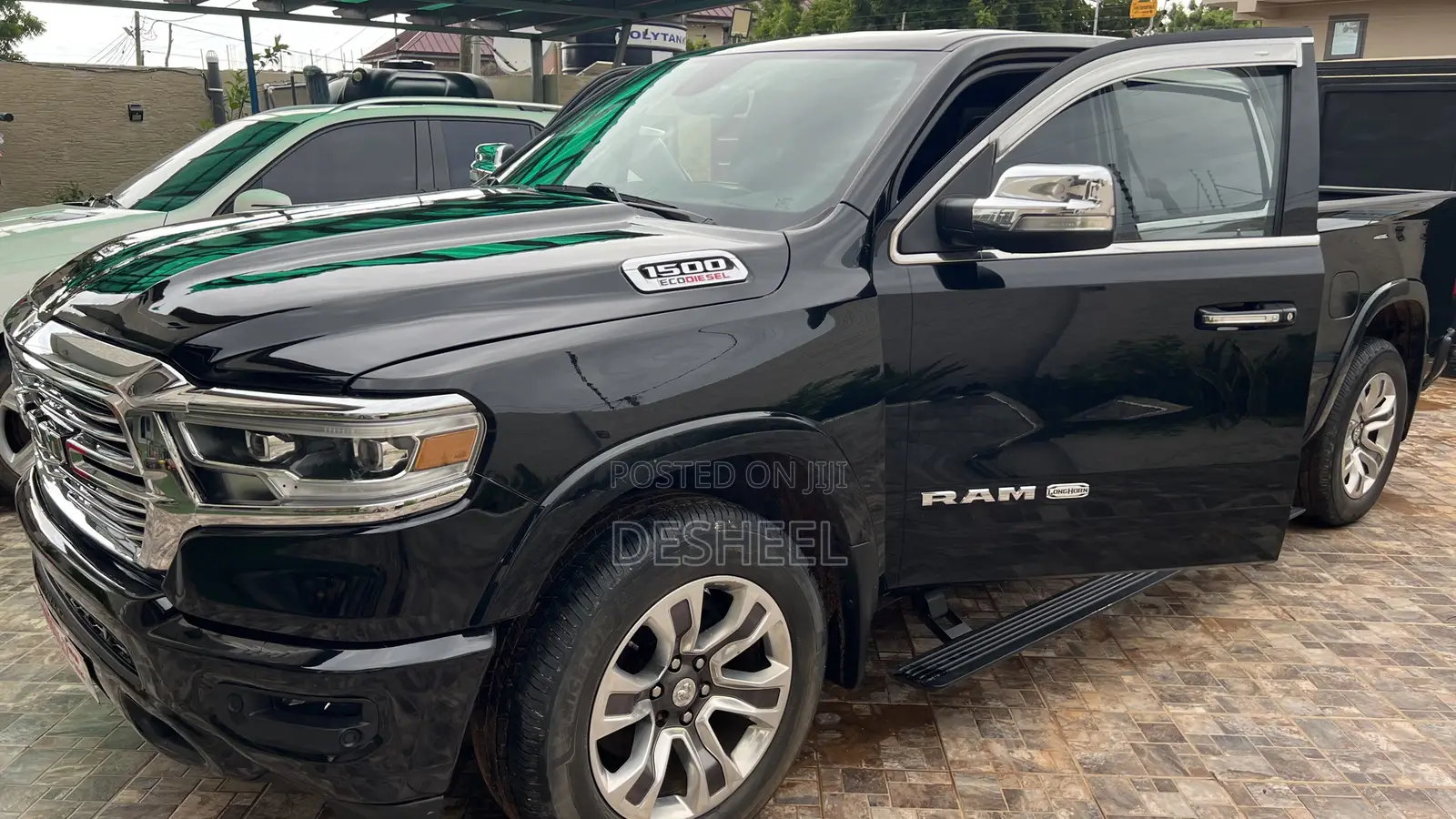 RAM 1500 2021 Black