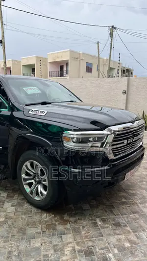 RAM 1500 2021 Black