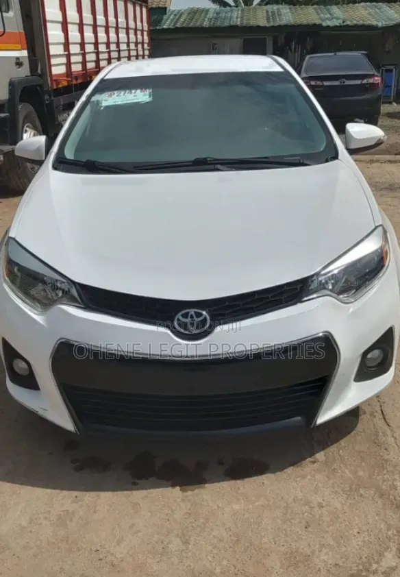 Toyota Corolla 2016 White