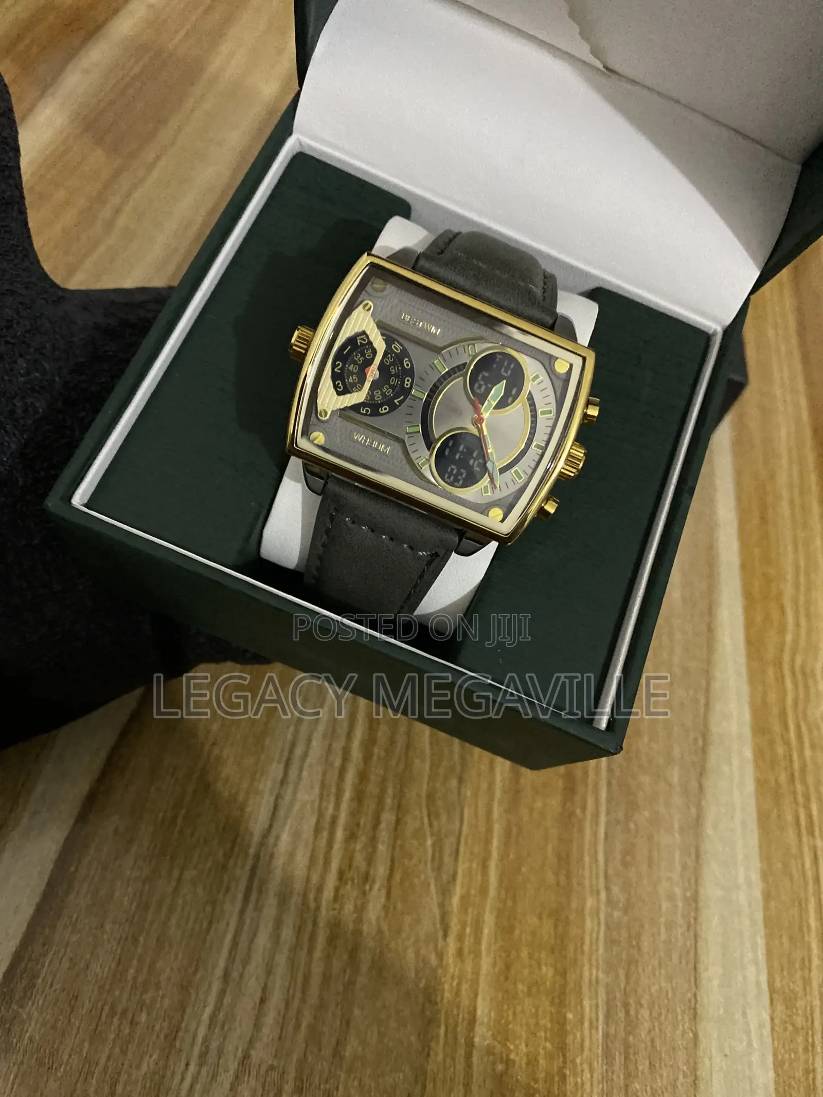 Bestwin Luxurious Watch