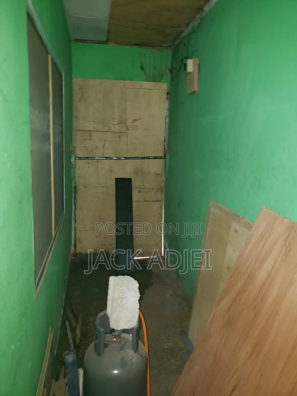 1bdrm House in Botwe 3Rd Gate, Ga East Municipal for rent