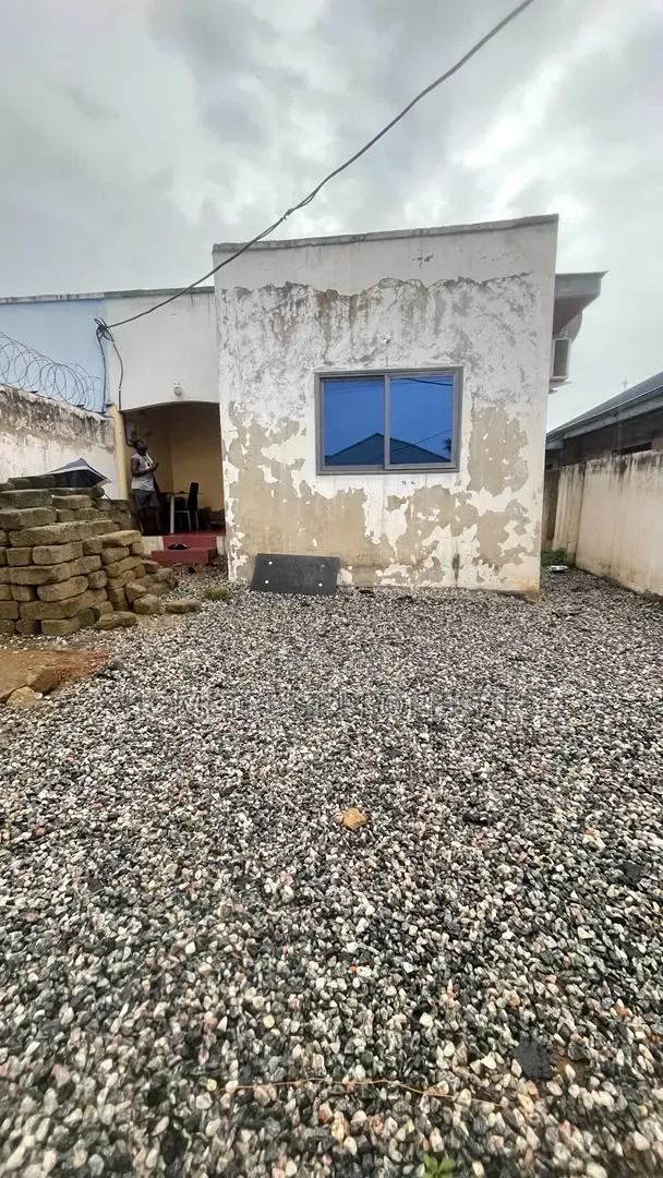 2bdrm House in Ablekuma Amomorle, Pentecost for sale